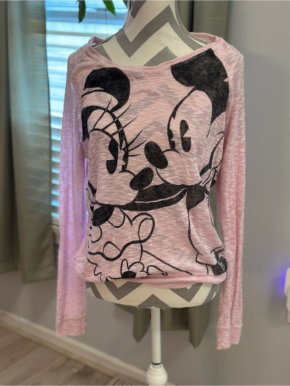 Disney Parks Mickey & Minnie Pink Lightweight Knit Top 2010s L